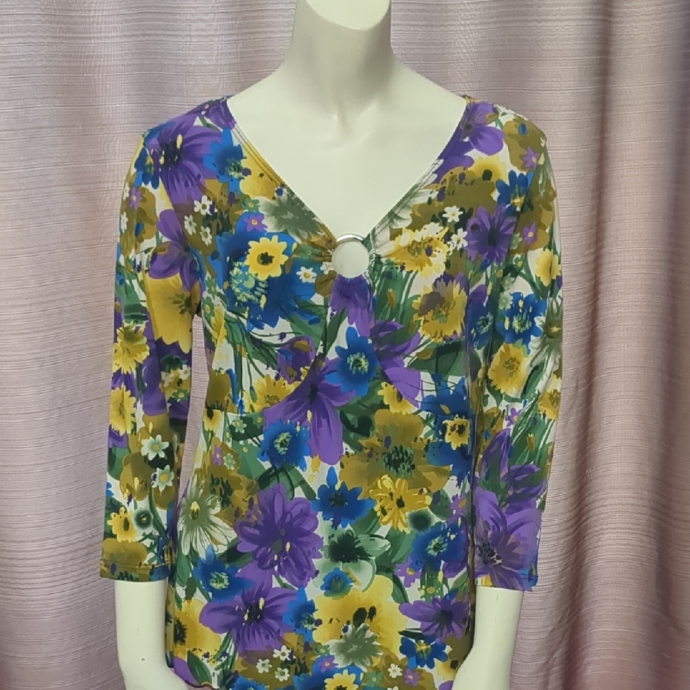 Susan Lawrence Floral V-Neck Ring-Detail Women's Top in Purple & Yellow Size L